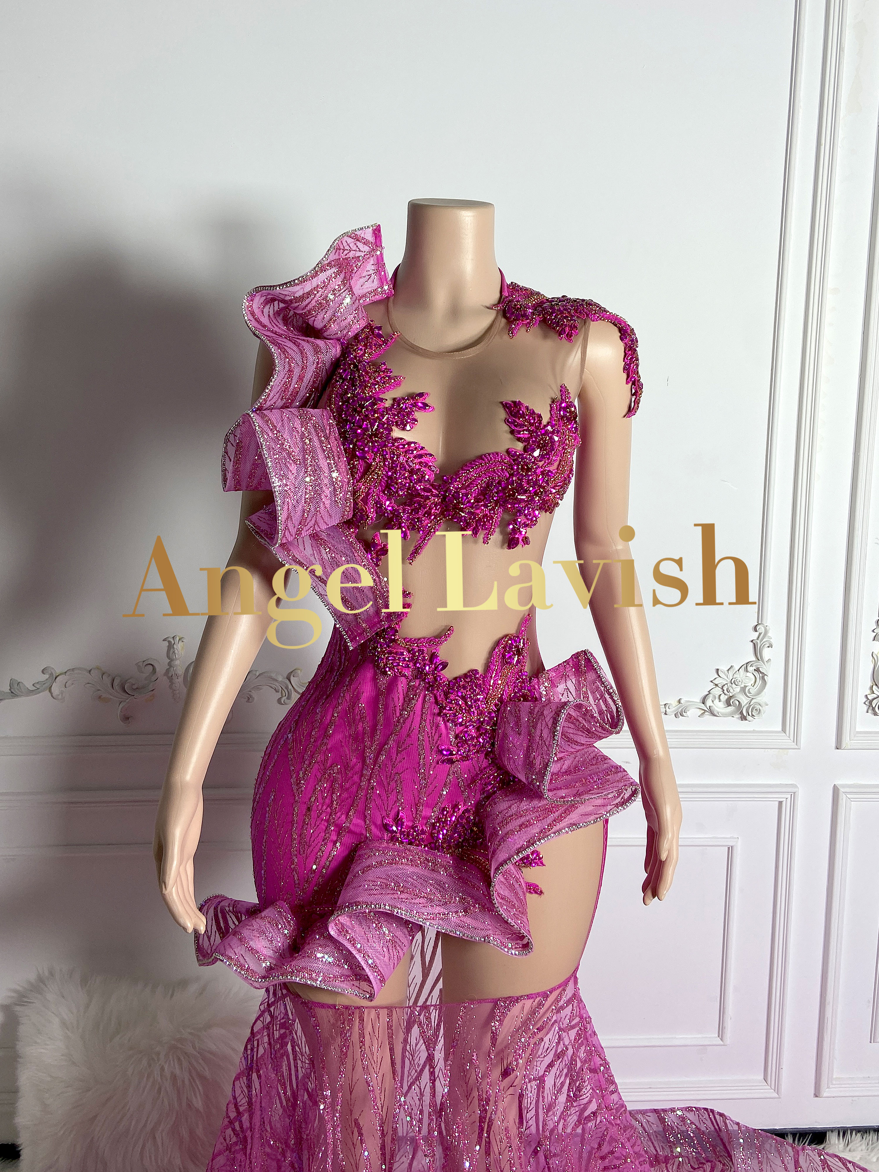 Rose Red Gowns TH24071704