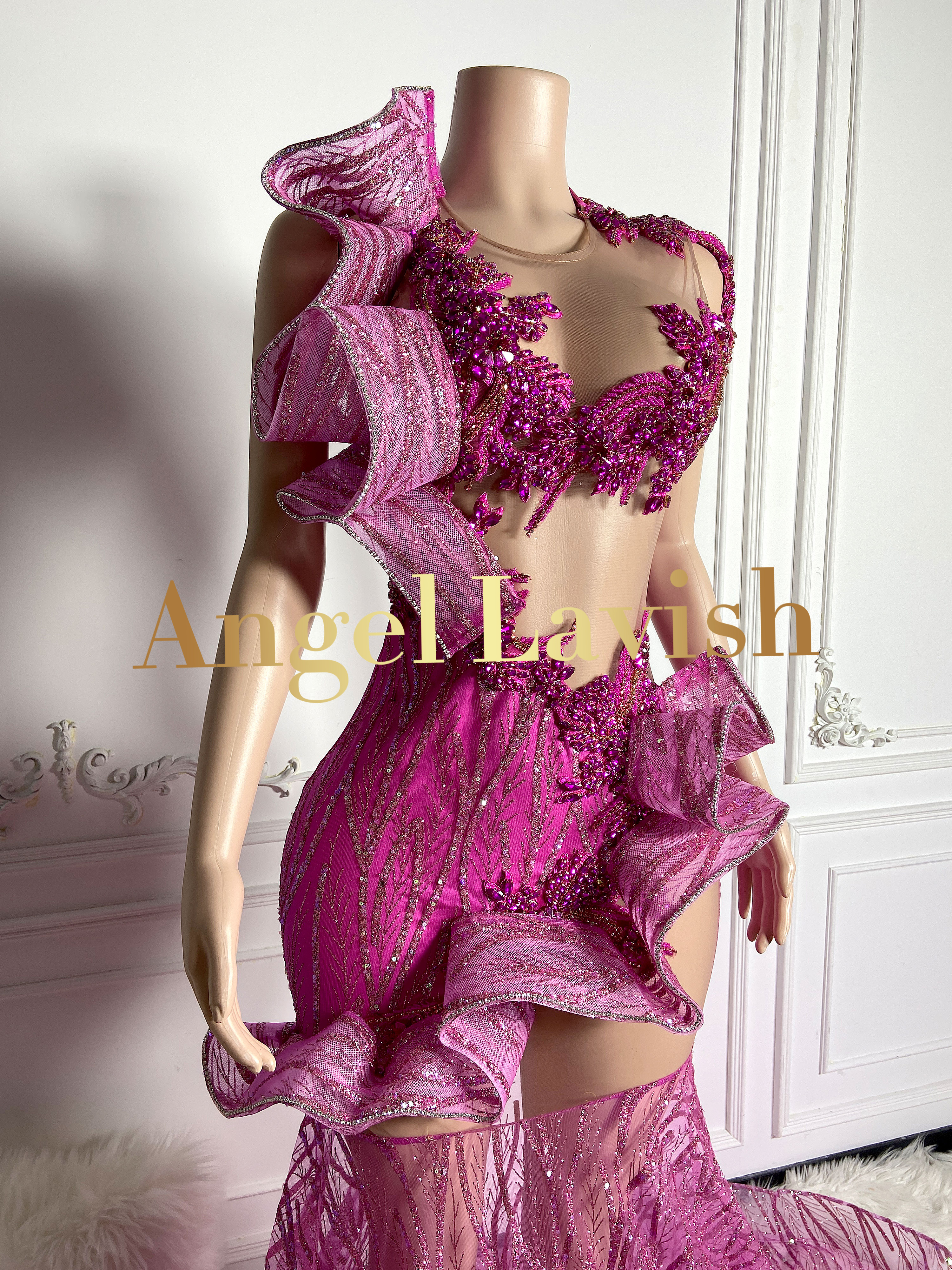 Rose Red Gowns TH24071704