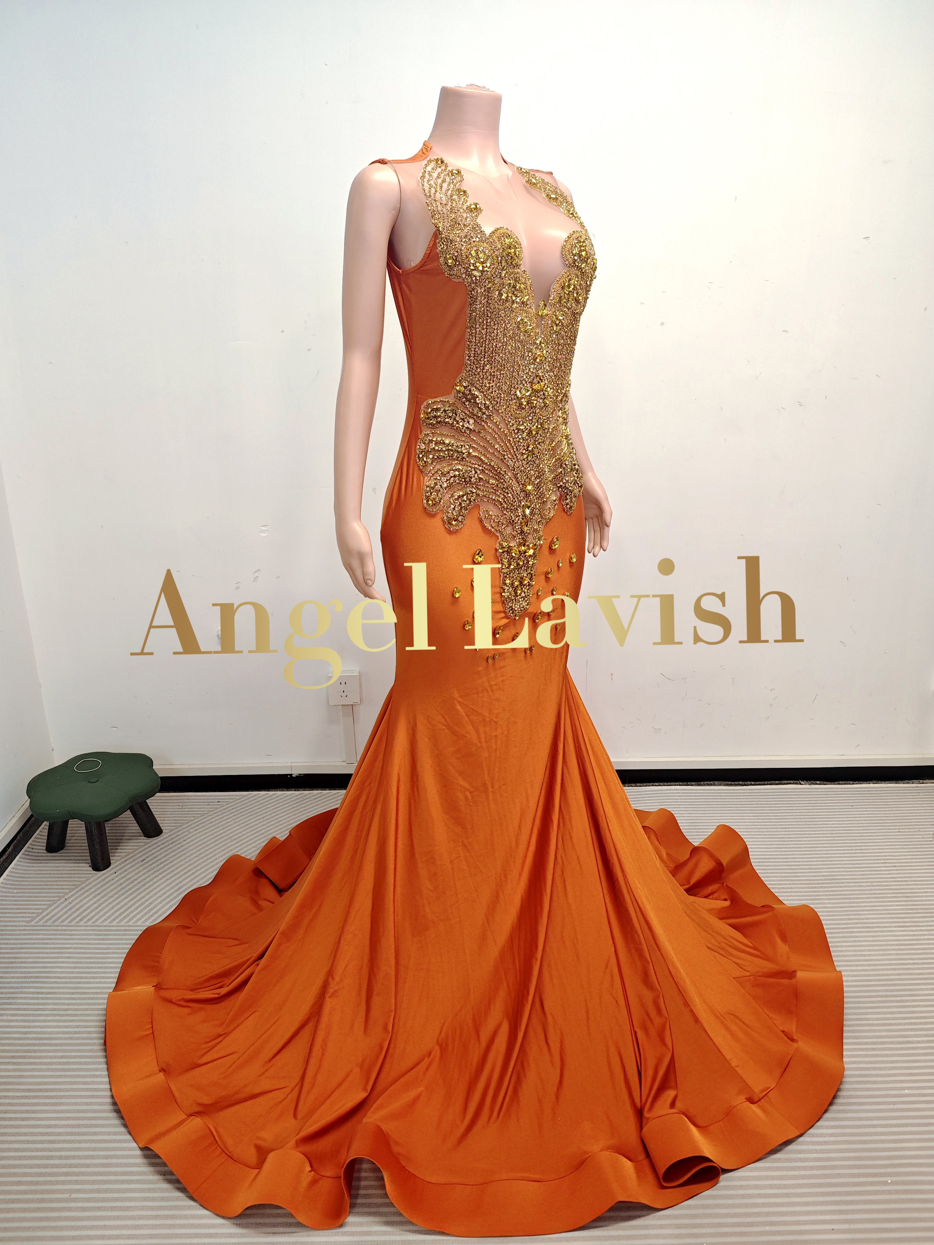 TH26012068 Orange Gold